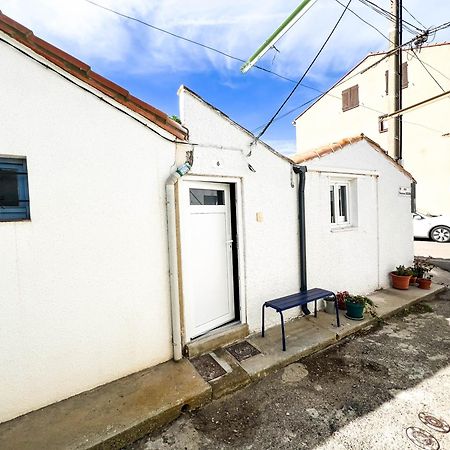 Maisonnette De Pecheur Chauffee Et Climatisee Port-la-Nouvelle Zewnętrze zdjęcie