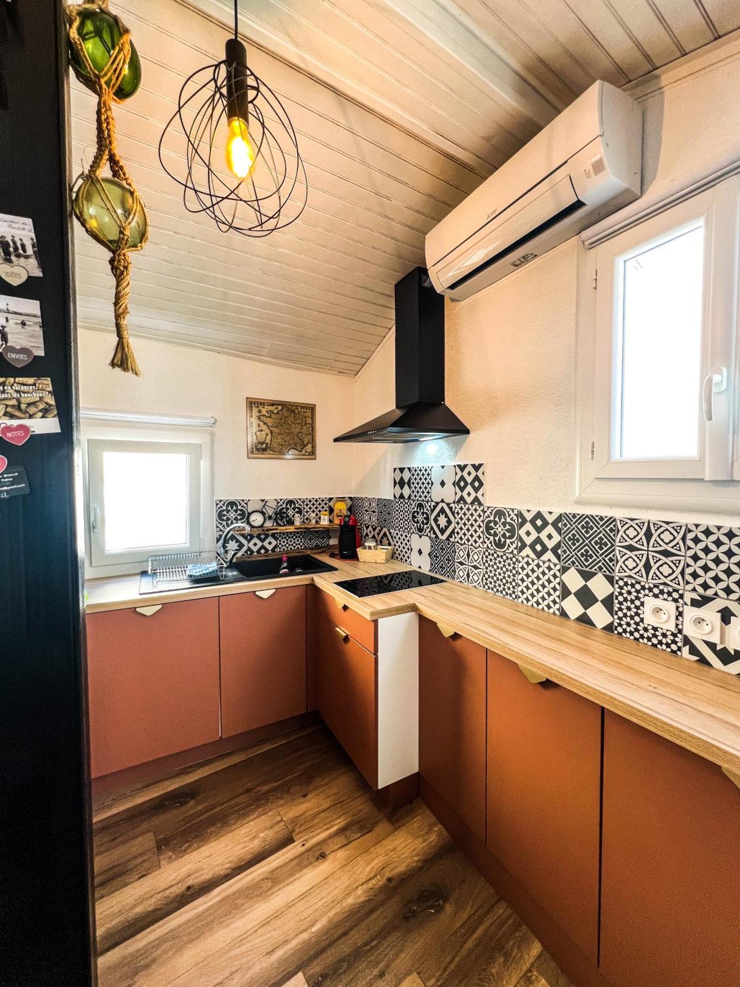 Maisonnette De Pecheur Chauffee Et Climatisee Port-la-Nouvelle Zewnętrze zdjęcie